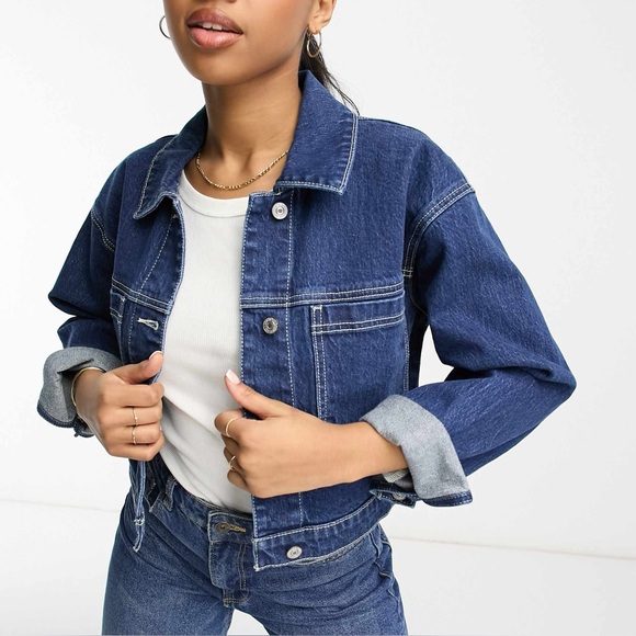 Abercrombie & Fitch Jackets & Blazers - Abercrombie & Fitch cropped denim jacket in dark blue, small